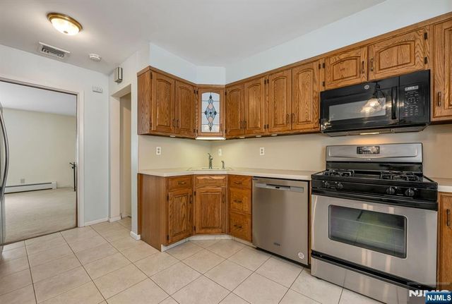 78 Woodmont Drive, Woodcliff Lake, NJ 07677