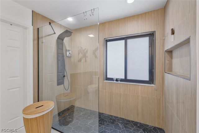 17304 Vagabond CIR, Punta Gorda, FL 33955