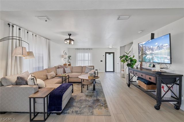 17304 Vagabond CIR, Punta Gorda, FL 33955