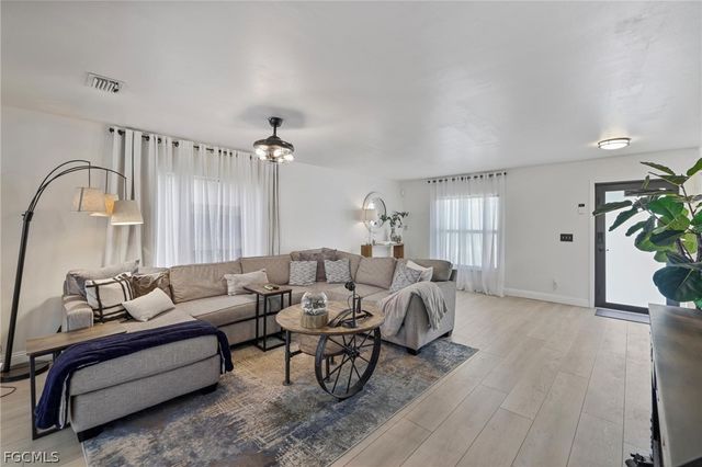 17304 Vagabond CIR, Punta Gorda, FL 33955