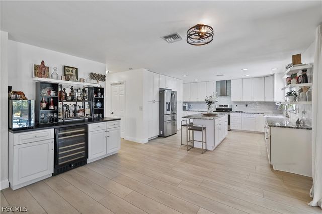 17304 Vagabond CIR, Punta Gorda, FL 33955