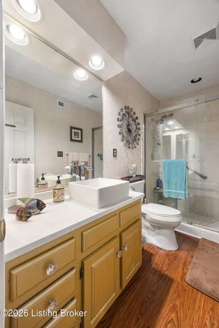 5601 Coach Gate Wynde 6A, Louisville, KY 40207