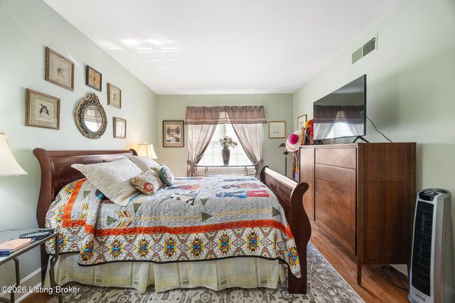 5601 Coach Gate Wynde 6A, Louisville, KY 40207