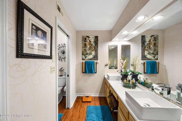 5601 Coach Gate Wynde 6A, Louisville, KY 40207