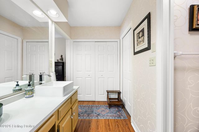 5601 Coach Gate Wynde 6A, Louisville, KY 40207