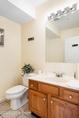 5601 Coach Gate Wynde 6A, Louisville, KY 40207