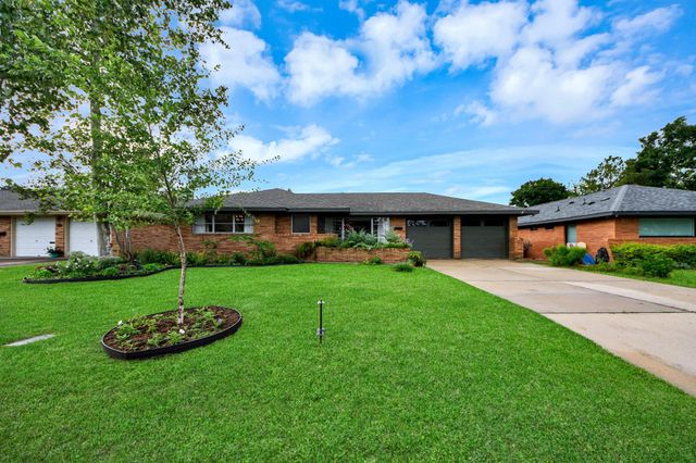 6327 Grovewood Ln, Houston, TX 77008