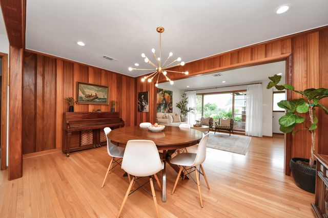 6327 Grovewood Ln, Houston, TX 77008