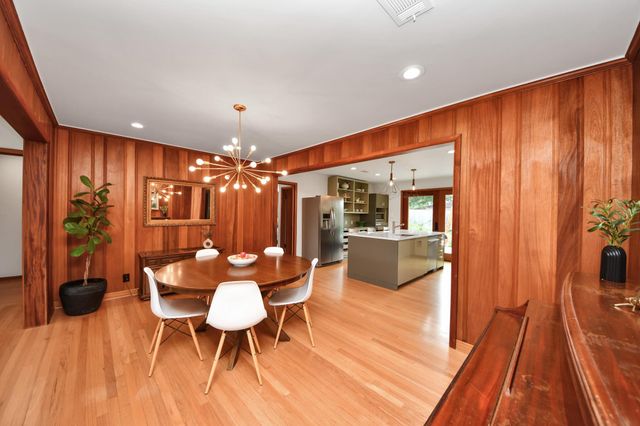 6327 Grovewood Ln, Houston, TX 77008