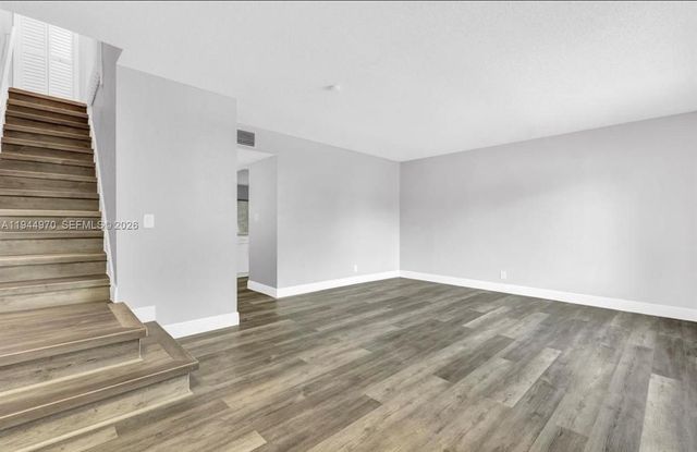 7402 NW 75th St, Tamarac, FL 33321