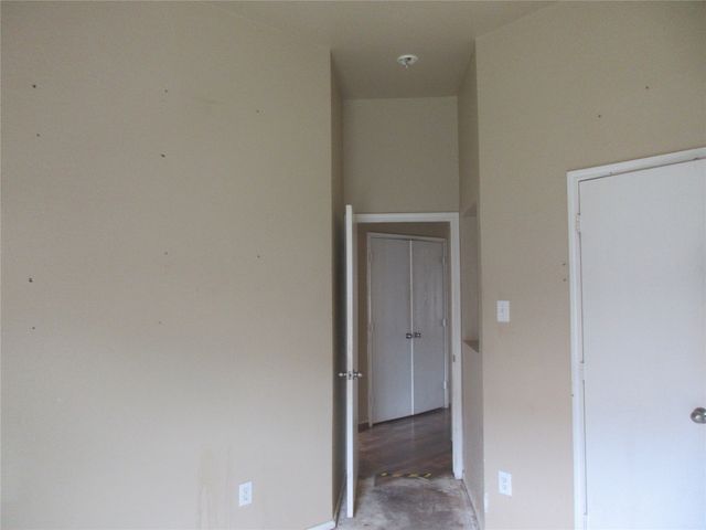1100 Manhassett Court, Fort Worth, TX 76140