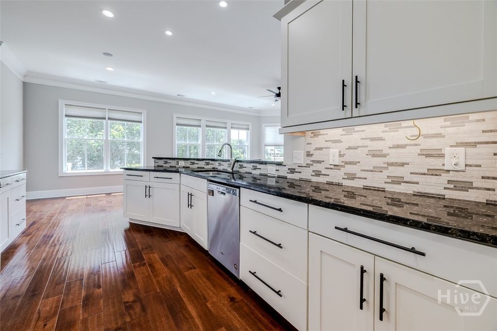Image 15 of property listing at 195 Spanton Crescent, Pooler, GA 31322