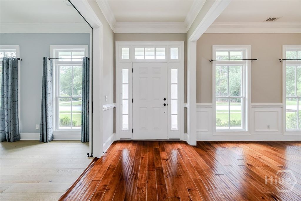 Image 6 of property listing at 195 Spanton Crescent, Pooler, GA 31322
