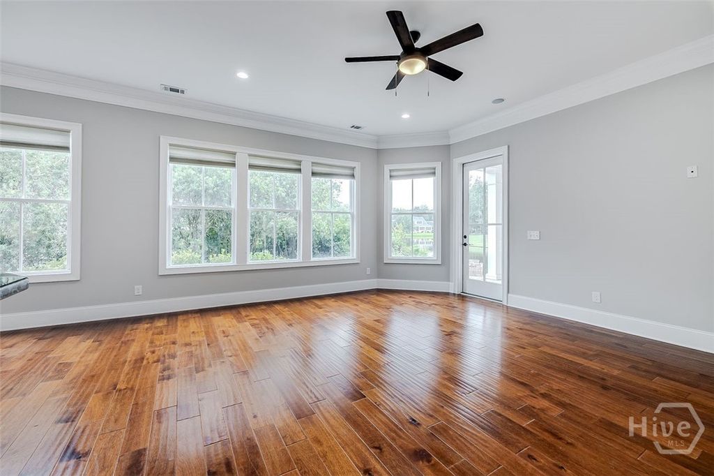 Image 8 of property listing at 195 Spanton Crescent, Pooler, GA 31322