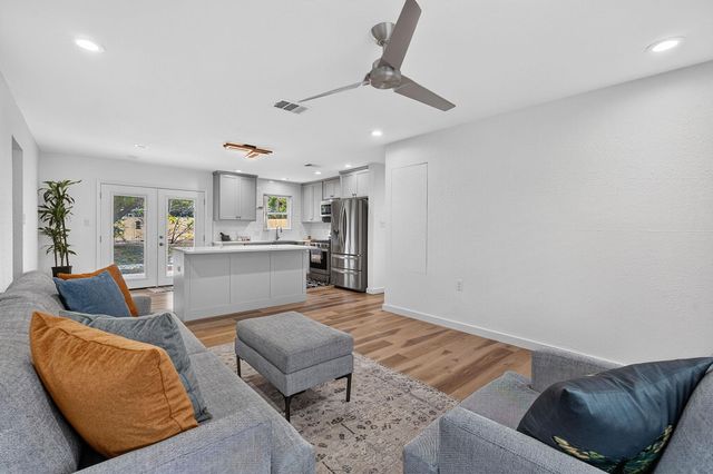204 Chippendale Ave, Austin, TX 78745