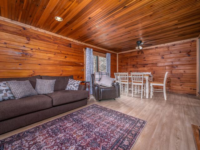 1528 KY-377, Vanceburg, KY 41179