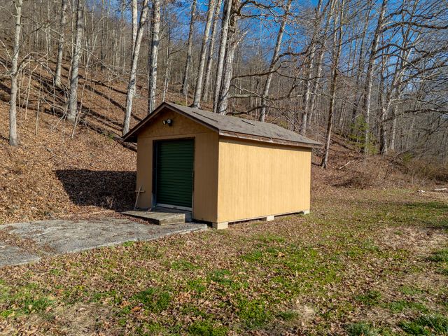 1528 KY-377, Vanceburg, KY 41179