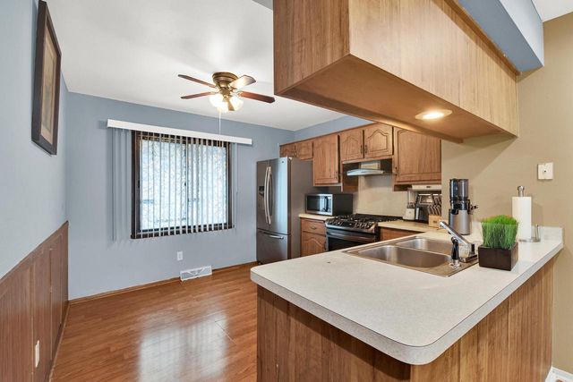 2522 College AVENUE, Milwaukee, WI 53221