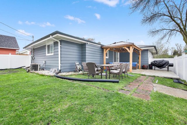 2522 College AVENUE, Milwaukee, WI 53221