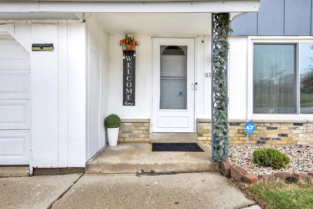 2522 College AVENUE, Milwaukee, WI 53221