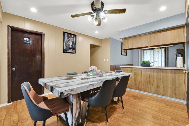 2522 College AVENUE, Milwaukee, WI 53221