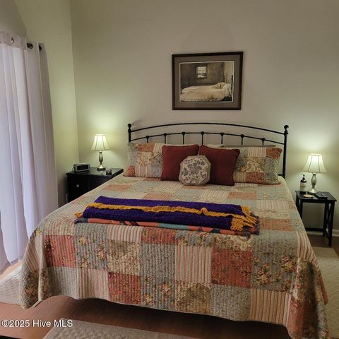 137 W Victoria Court E, Greenville, NC 27834