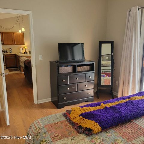 137 W Victoria Court E, Greenville, NC 27834