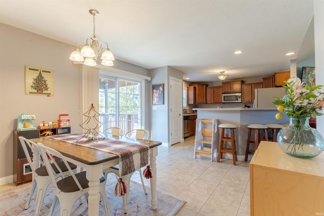 7720 St. Jordan Circle, Newburgh, IN 47630