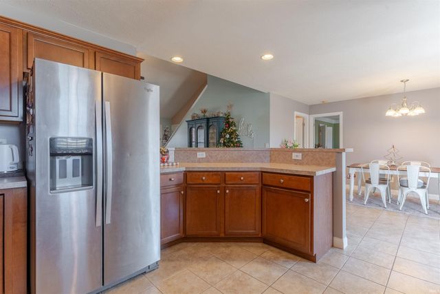 7720 St. Jordan Circle, Newburgh, IN 47630