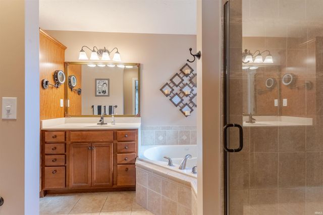 7720 St. Jordan Circle, Newburgh, IN 47630