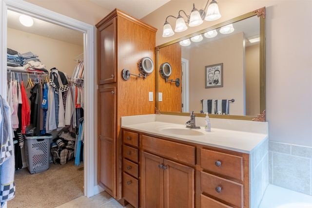 7720 St. Jordan Circle, Newburgh, IN 47630