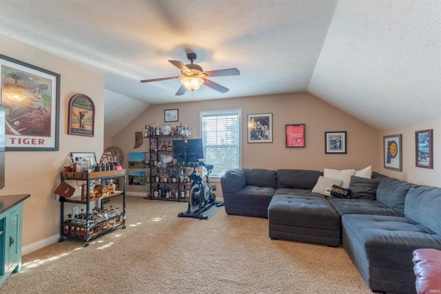 7720 St. Jordan Circle, Newburgh, IN 47630