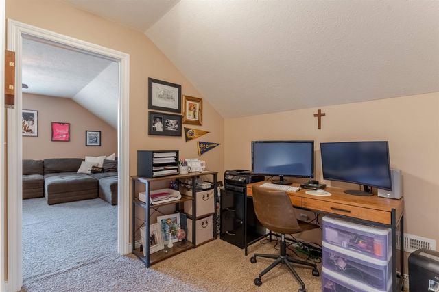 7720 St. Jordan Circle, Newburgh, IN 47630