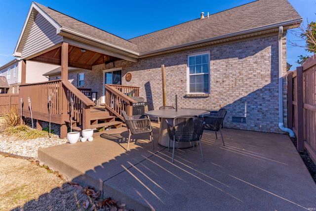 7720 St. Jordan Circle, Newburgh, IN 47630