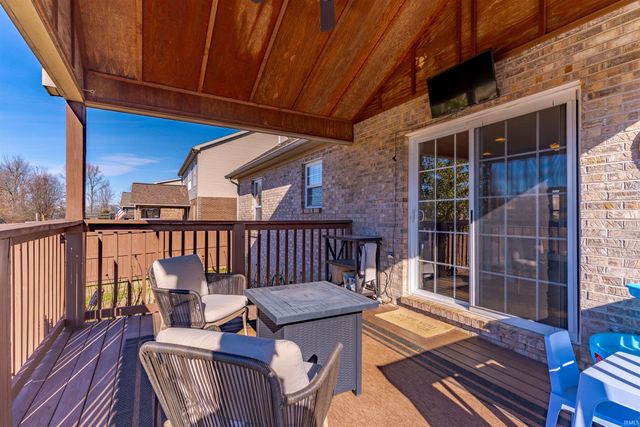 7720 St. Jordan Circle, Newburgh, IN 47630