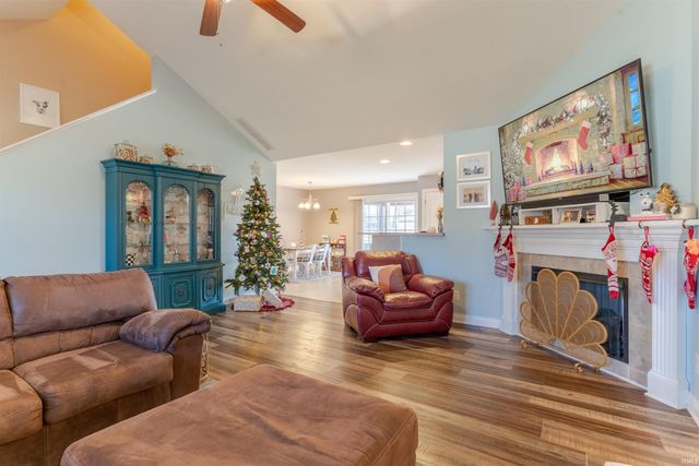 7720 St. Jordan Circle, Newburgh, IN 47630