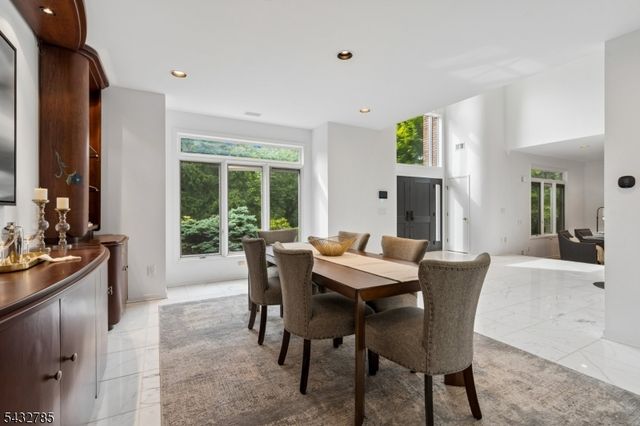 23 Hadrian Dr, Livingston Twp., NJ 07039