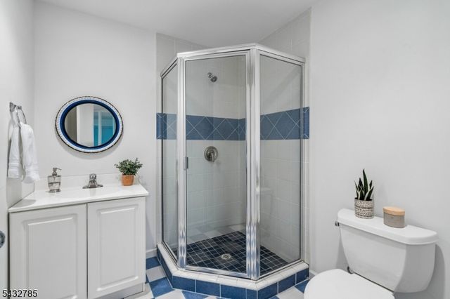 23 Hadrian Dr, Livingston Twp., NJ 07039