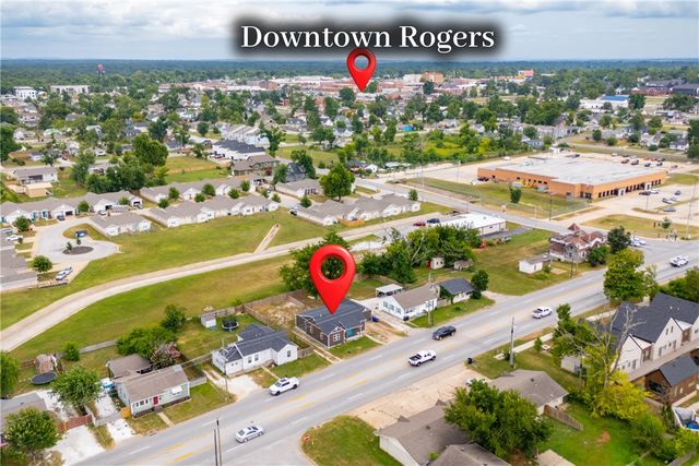 519 N 8th Street, Rogers, AR 72756