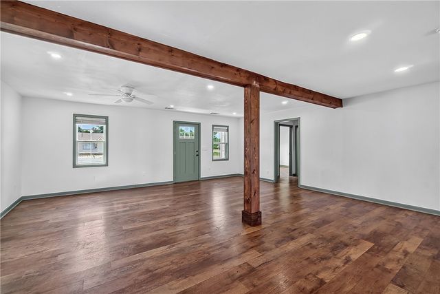 519 N 8th Street, Rogers, AR 72756