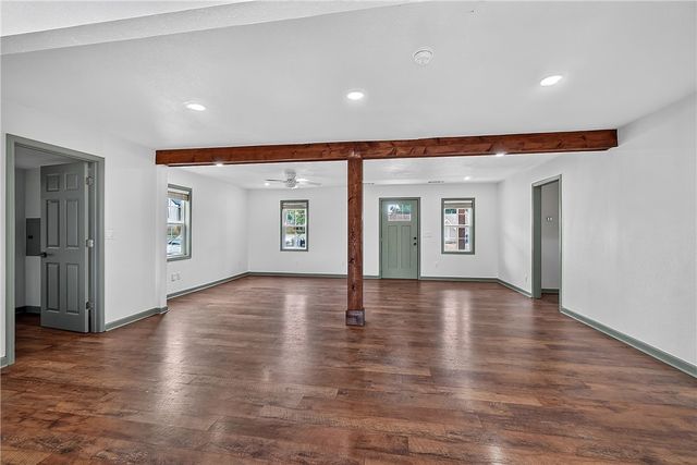 519 N 8th Street, Rogers, AR 72756