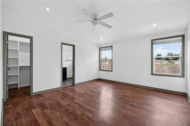 519 N 8th Street, Rogers, AR 72756