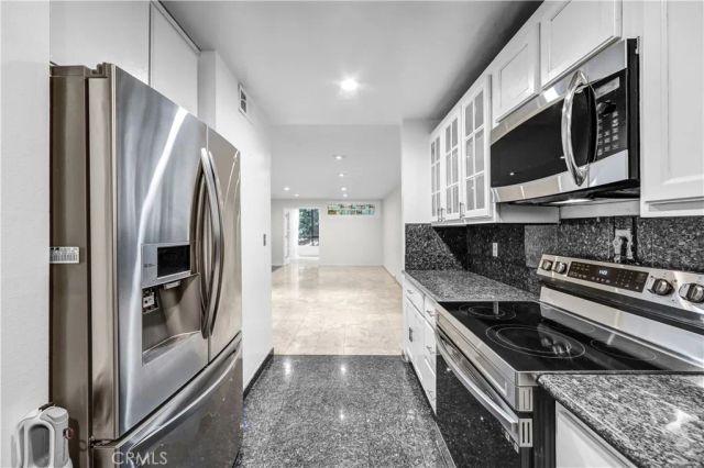 1900 Vine Street 212, Los Angeles, CA 90068
