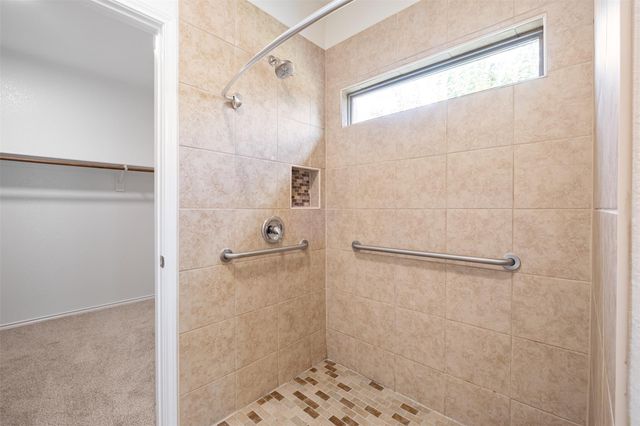 300 Blossom Valley STRM, Buda, TX 78610