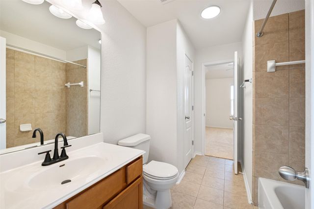 300 Blossom Valley STRM, Buda, TX 78610