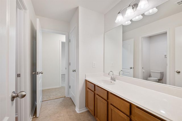 300 Blossom Valley STRM, Buda, TX 78610