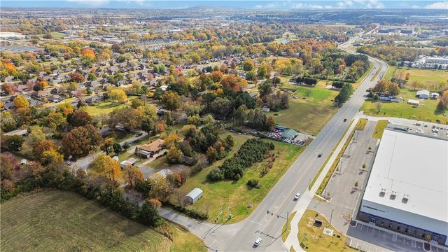 626 Oakwood Street, Lowell, AR 72745