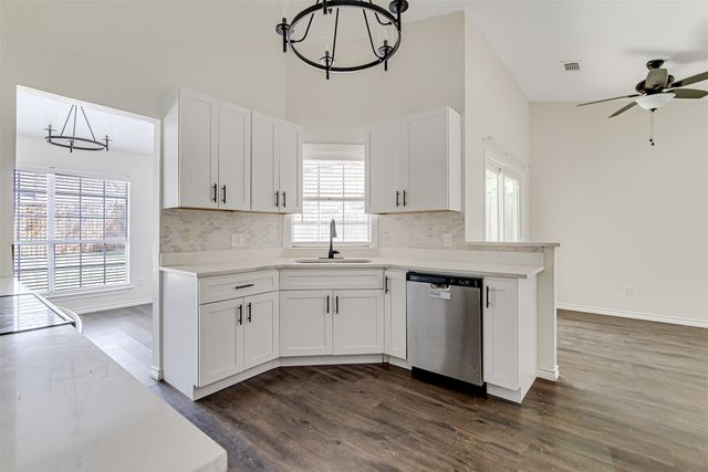 6713 Inwood Drive, North Richland Hills, TX 76182