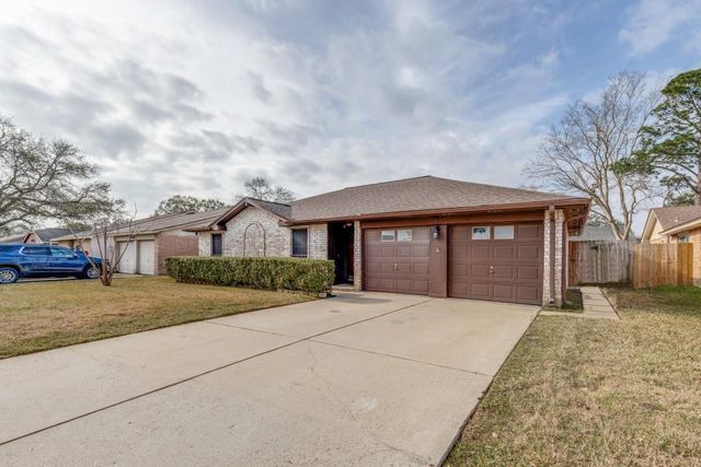 16210 Tibet Road, Friendswood, TX 77546