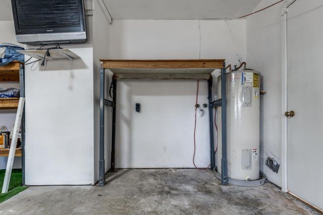 16210 Tibet Road, Friendswood, TX 77546